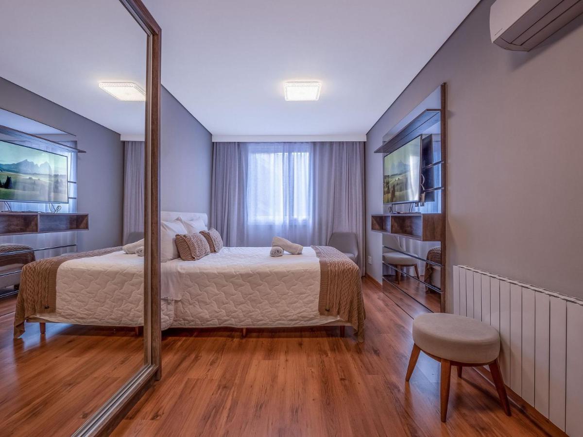 Апартаменты Flores Da Montanha 204C - Apto Borges De Medeiros Gramado 600 Metros Rua Coberta Экстерьер фото